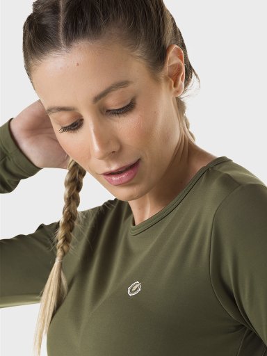 feminina t shirt longa thermo leve verde militar detalhe c